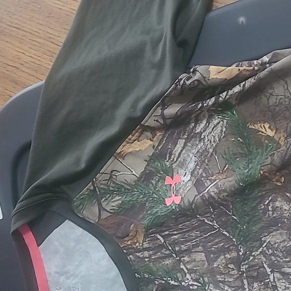 Under Armour 3/4 Women's tee Large - Picture 2 of 4